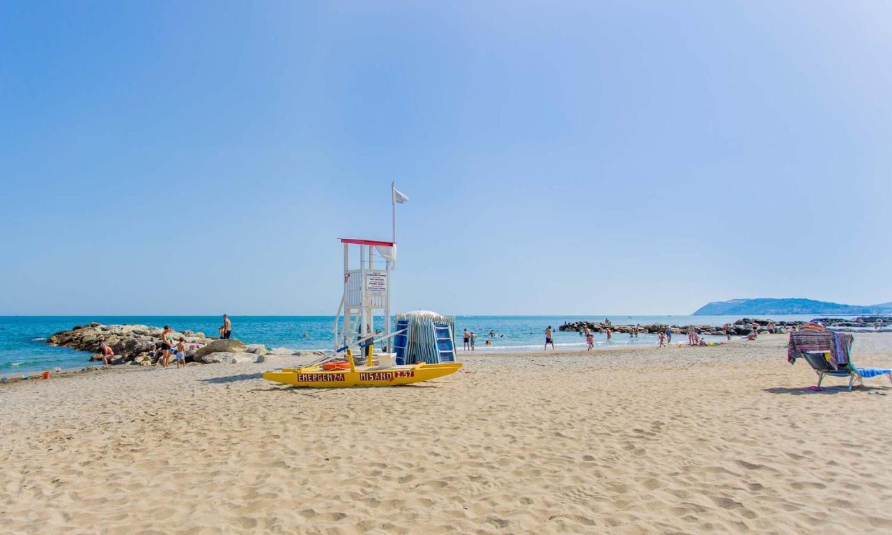 Appartamento Vista Mare Misano Adriatico Luaran gambar